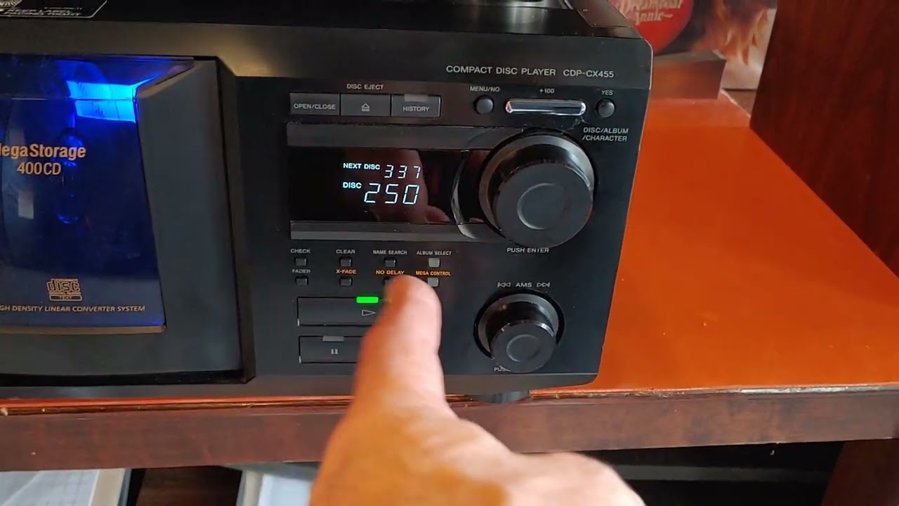 SONY 400 Disc CD Mega Storage Changer CDP-CX455. Демонстрация.