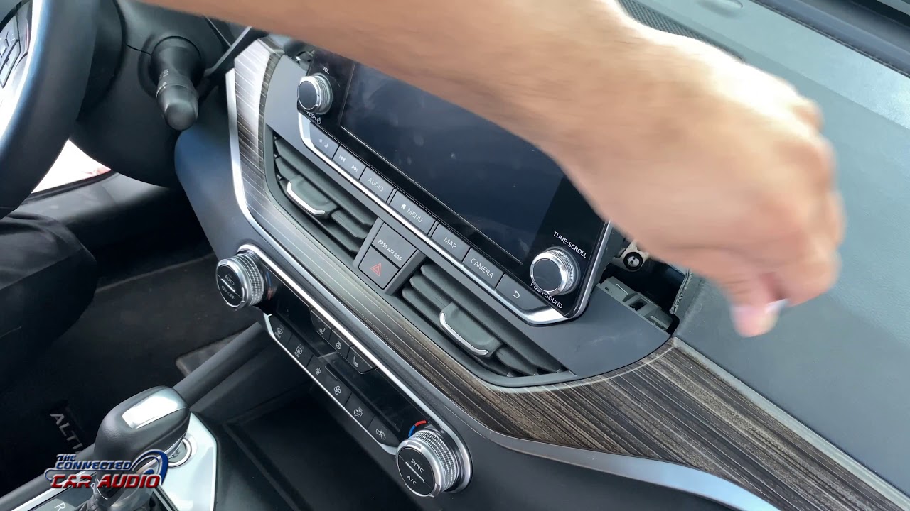 Как снять штатную магнитолу Nissan Altima 2019 года и новее