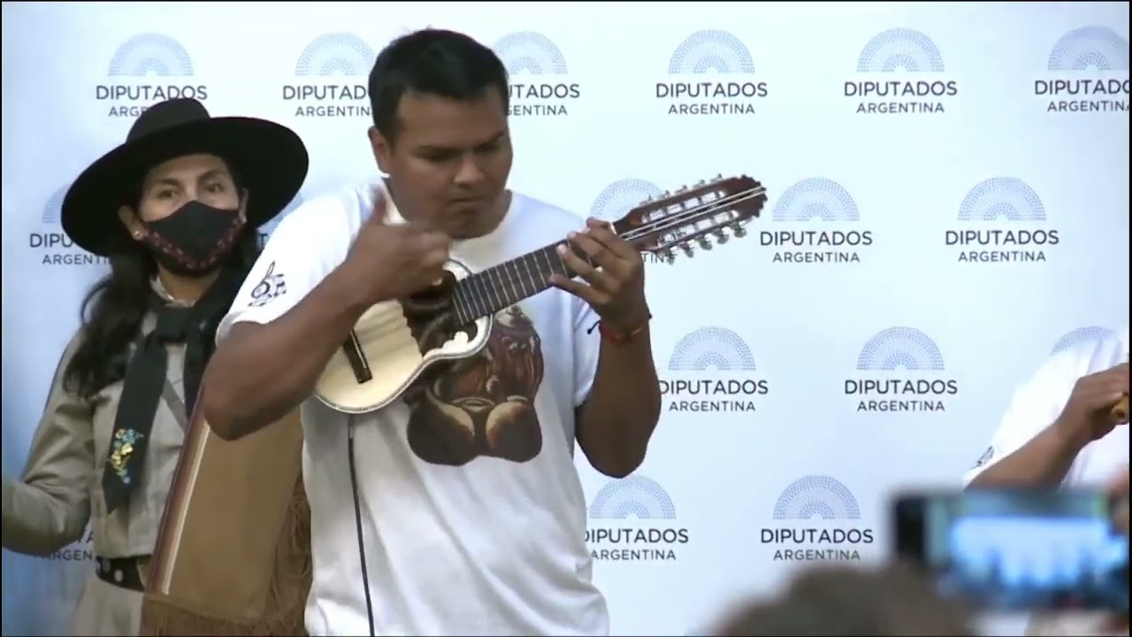Embajada humahuaqueña en el Senado de la Nación - Grupo Los Hermógenes