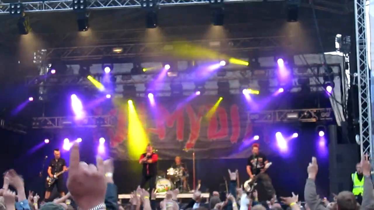 Klamydia - Kaunehin oot @ Vauhtiajot 2010  HD