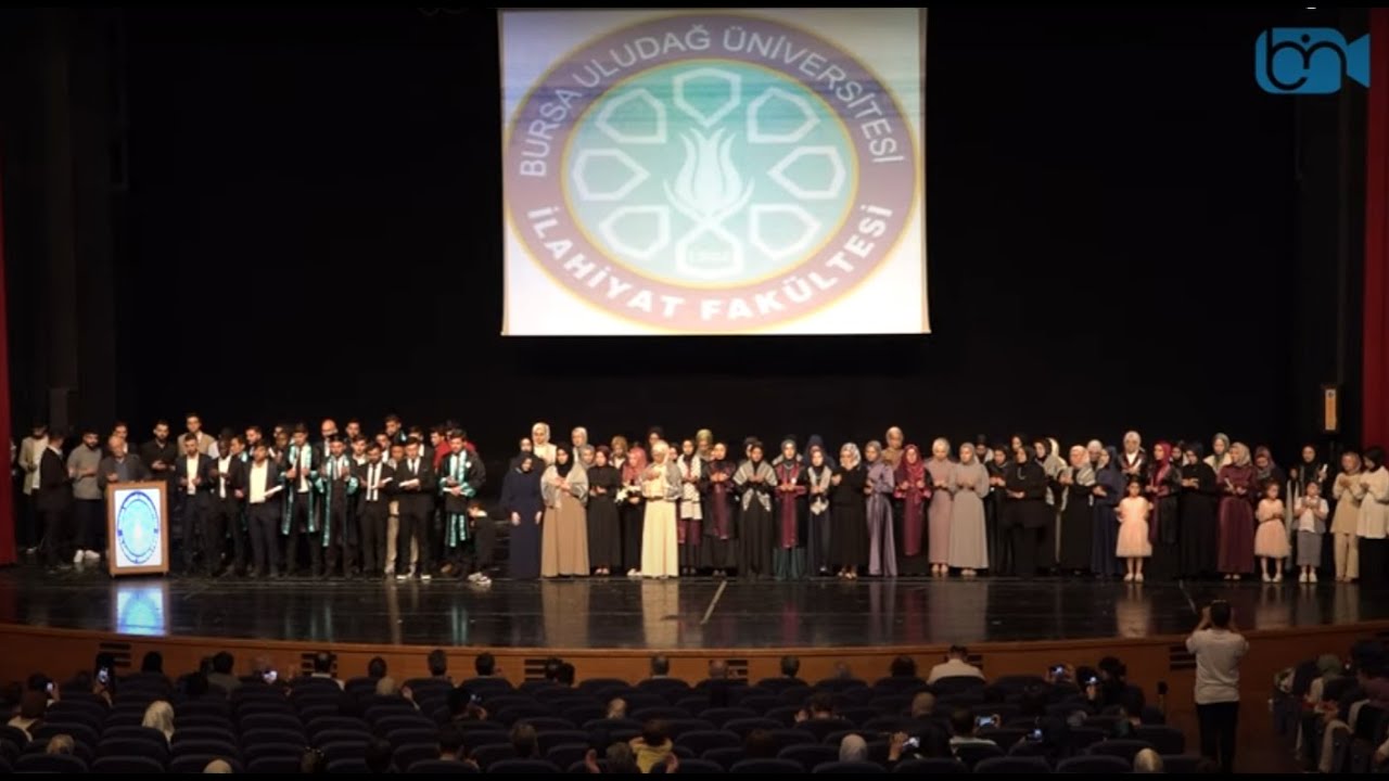Bursa Uludağ Üniversitesi İlahiyat Fakültesi 2023 - 2024 Akademik Yılı Mezuniyet Töreni