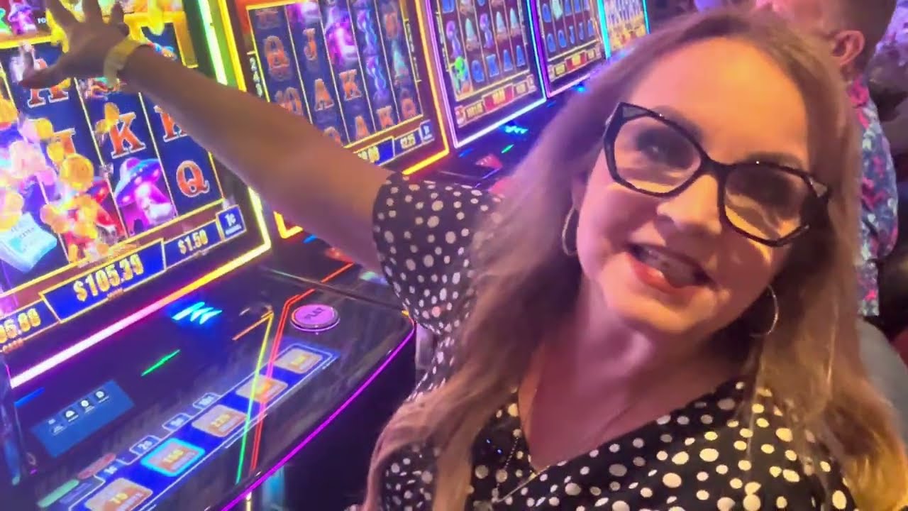 MINI & MINOR JACKPOTS! 💸 This New Alien Slot Paid Out $340 at Hard Rock! #casino