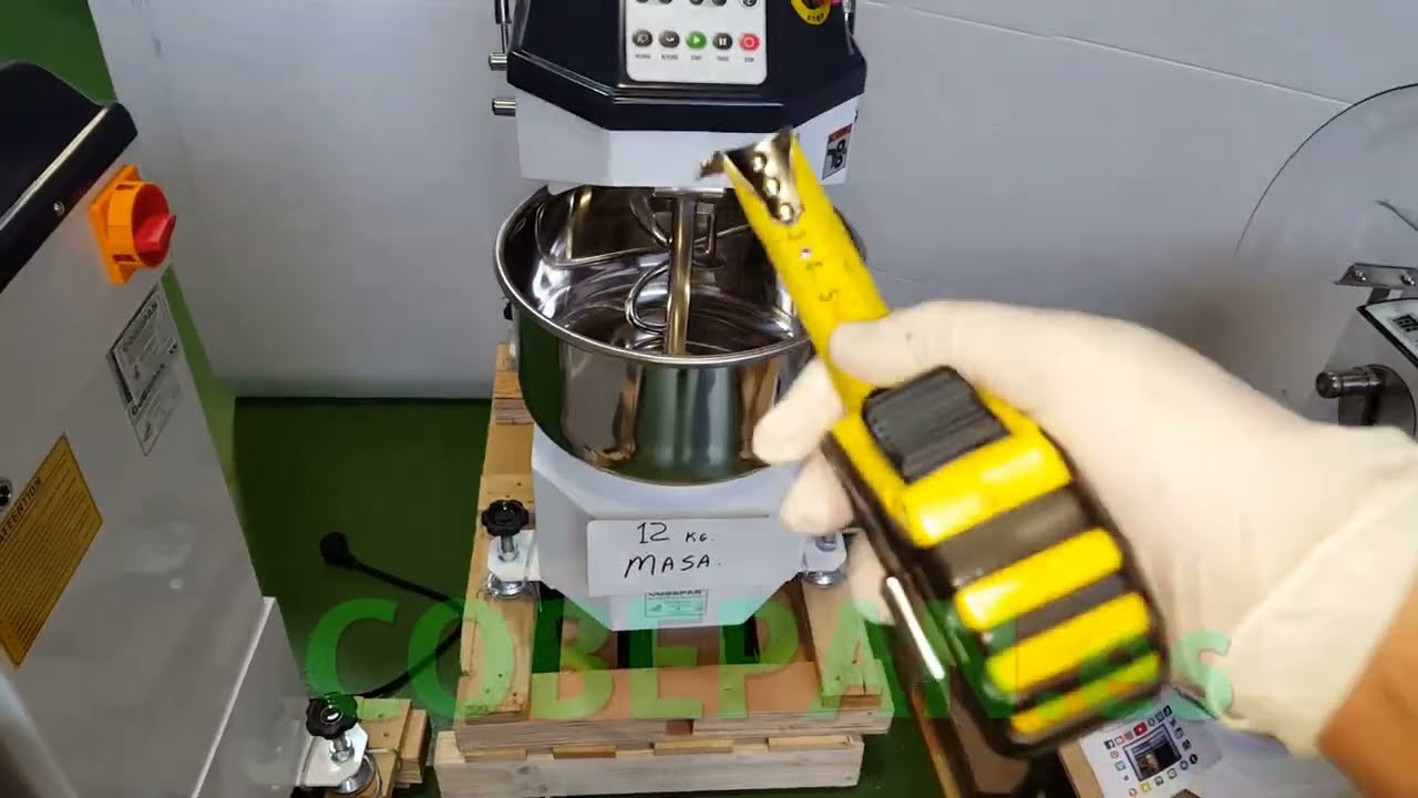 Amasadora Espiral programable 12 kg medidas