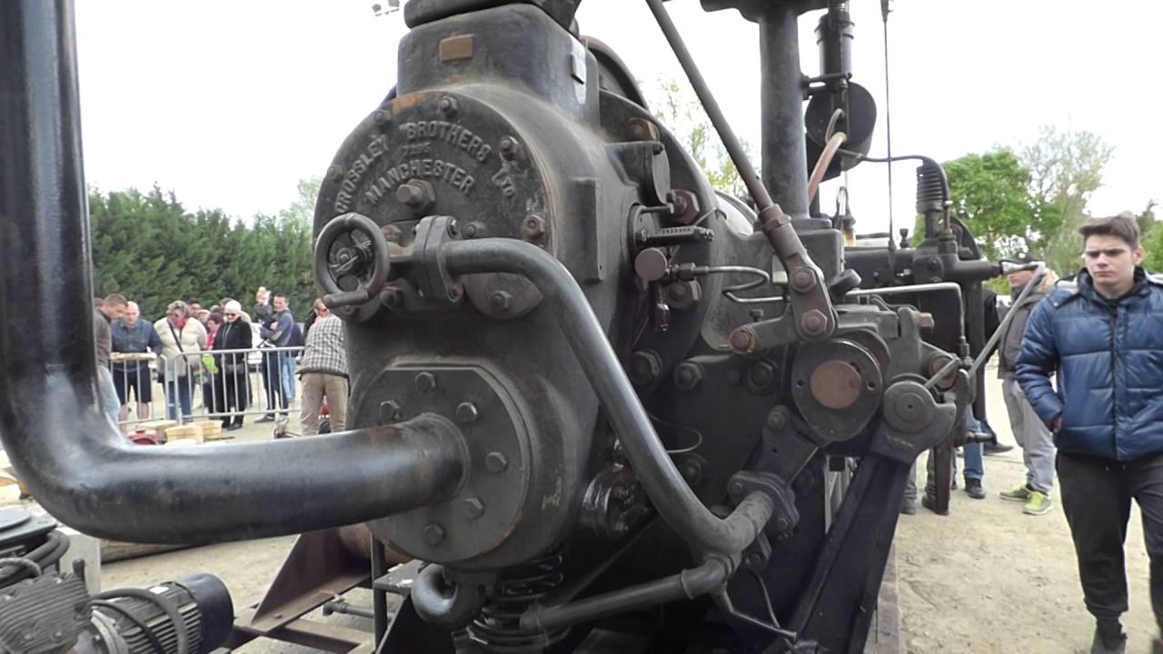 Mise en route d'un moteur Fixe Crossley &agrave; Retro Agri (Ondes, le 01/05/2016)
