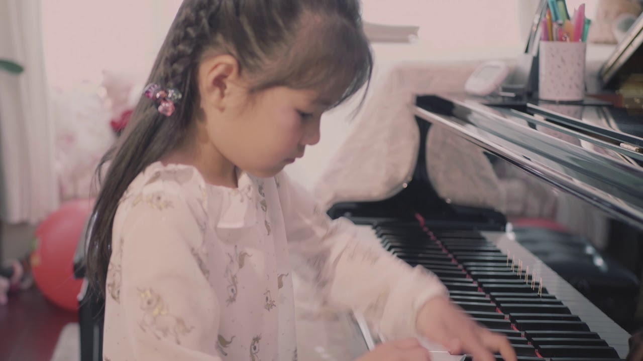 I Spy by Melody Bober played by Ava Pan