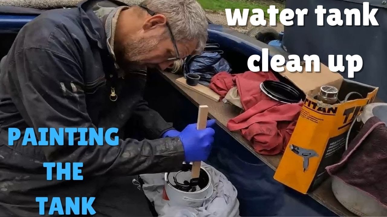 Покраска нашего резервуара для воды на узкой лодке