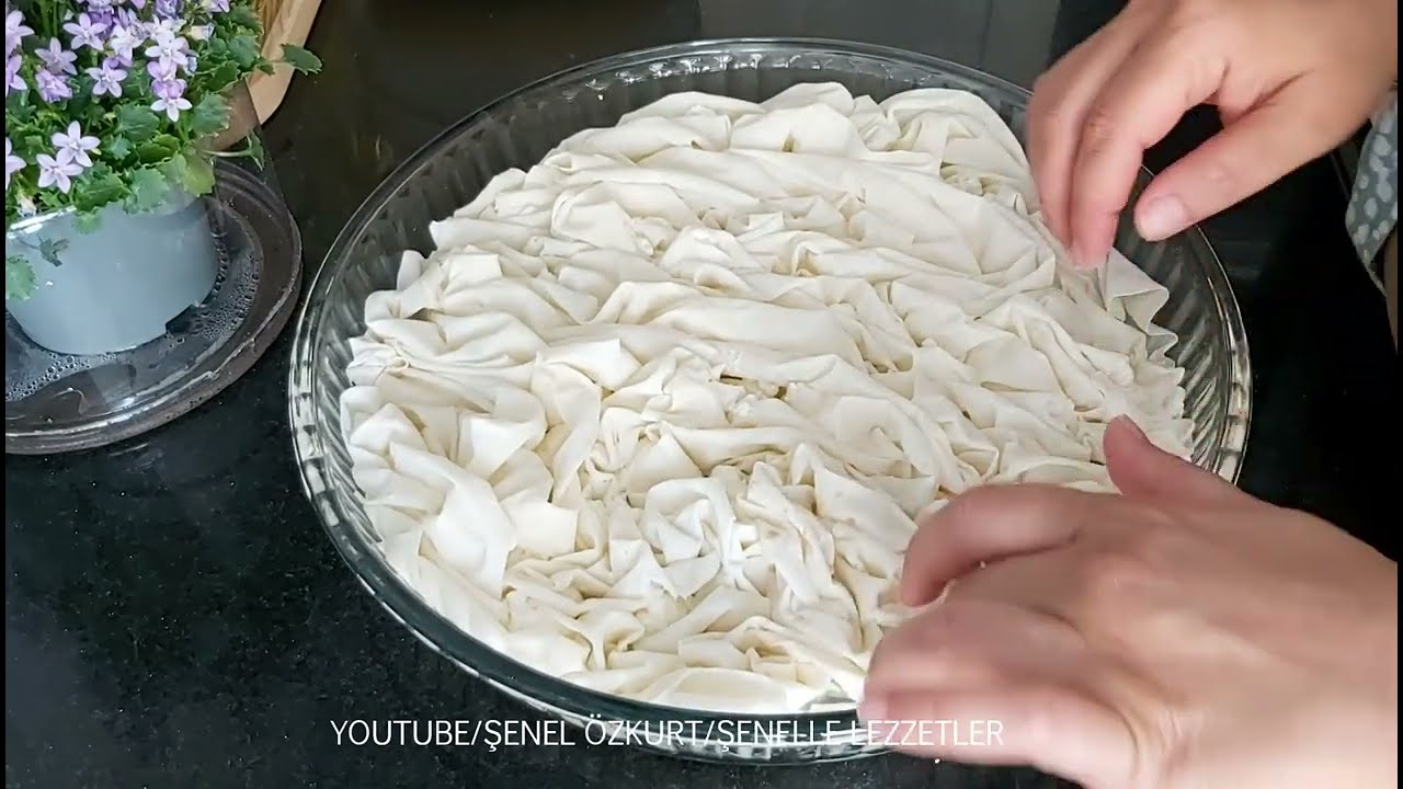 SADECE 2 TANE YUFKA İLE 1 TEPSİ BÖREK TARİFİ👌 SU BÖREĞİ LEZZETİNDE👌