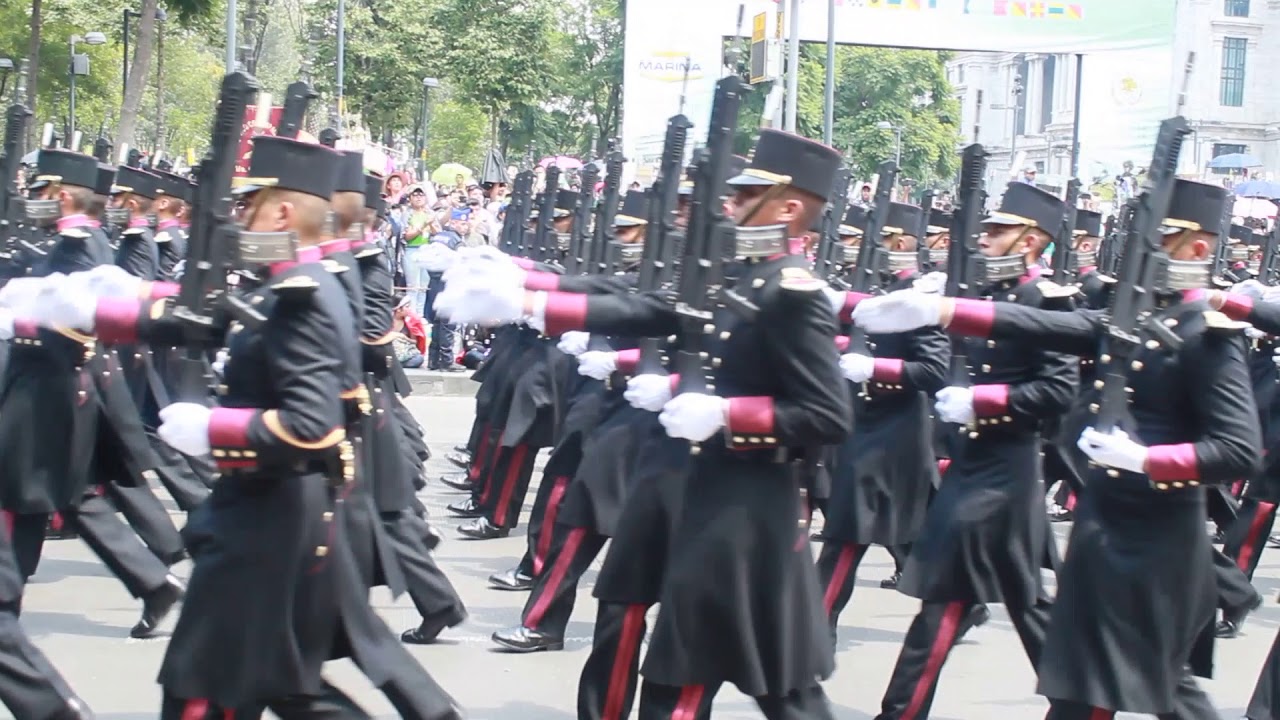 HEROICO COLEGIO MILITAR DESFILE 2019
