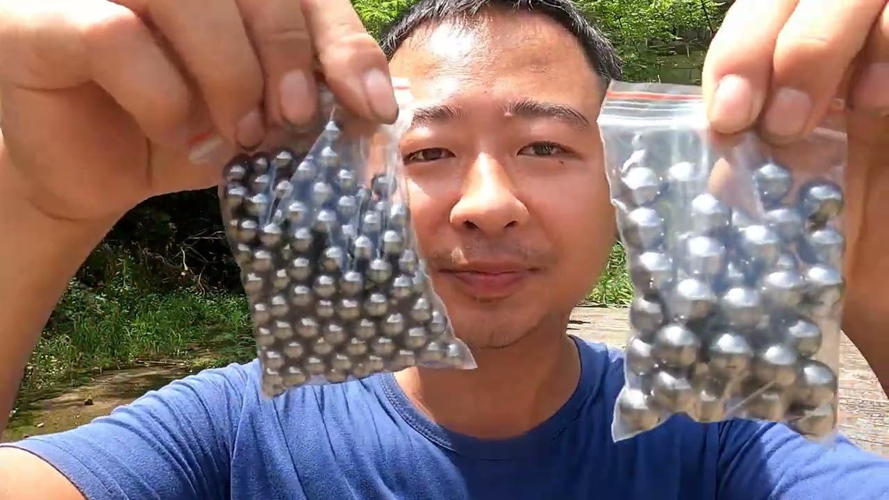穿红牛算什么？钢豹弹弓重配置对穿可乐瓶 slingshot Puncture coke bottle