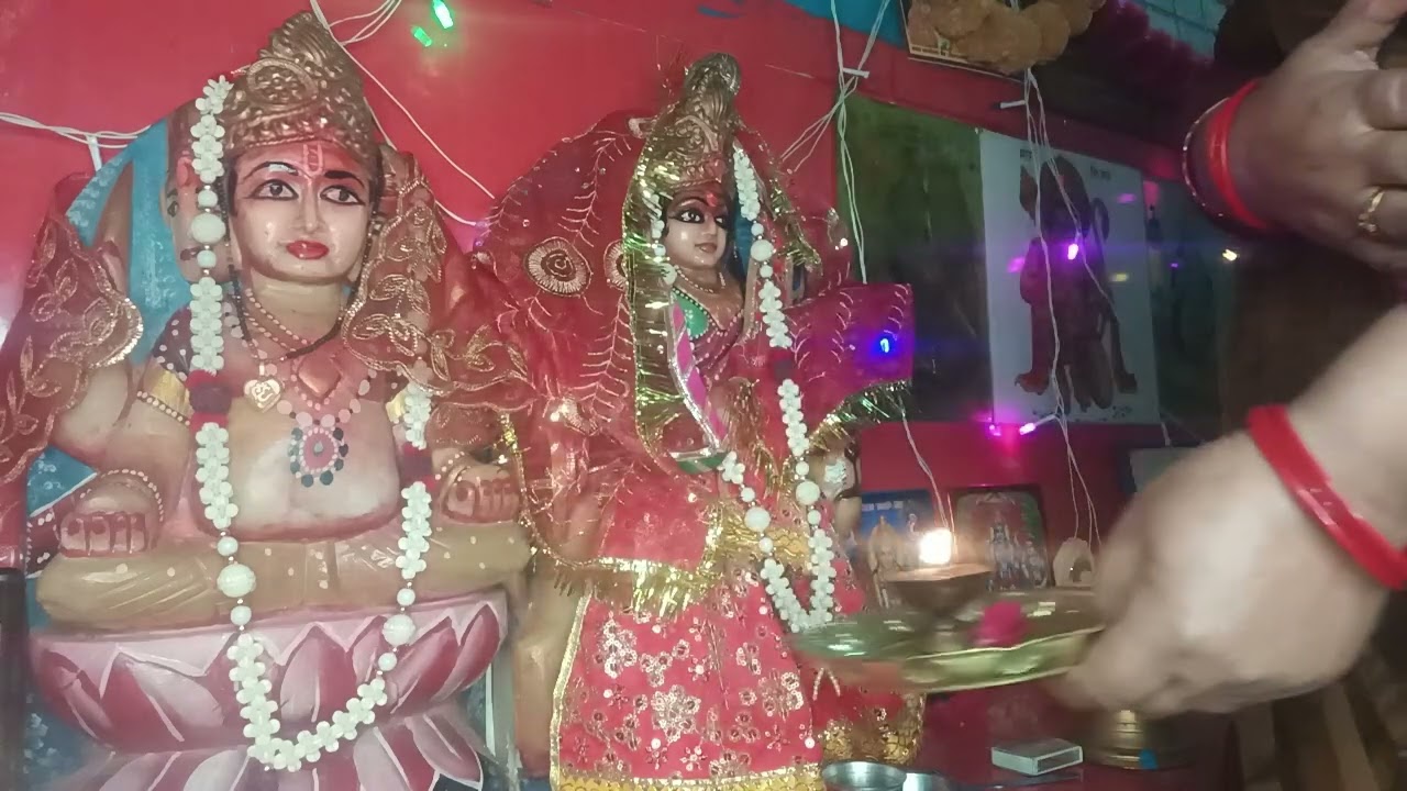 आरती दुर्गा जी की सुन मेरी देवी पर्वत 🙏🙏🙏🌹🌹🌹🌹