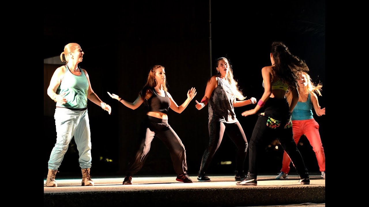 Zumba ® fitness class with Lauren- Diamonds stretching (cool down)