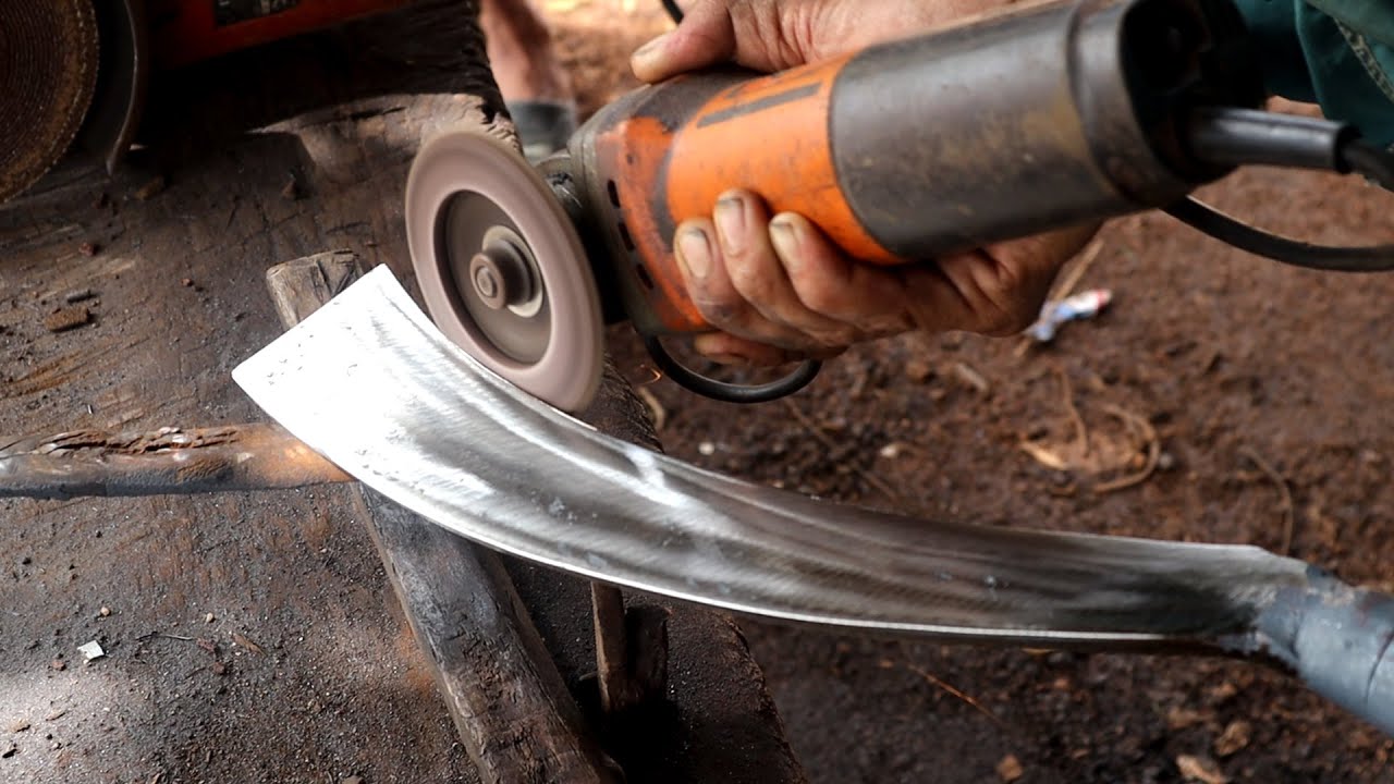 E03 KNIFE MAKING - FORGING A BEAUTIFUL KNIFE FOR FARMERS TO USE