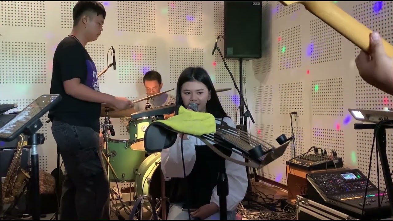 ผู้หญิงหัวใจอิสาน - แอ้ม ชลธิชา & วงหมากกะตัง