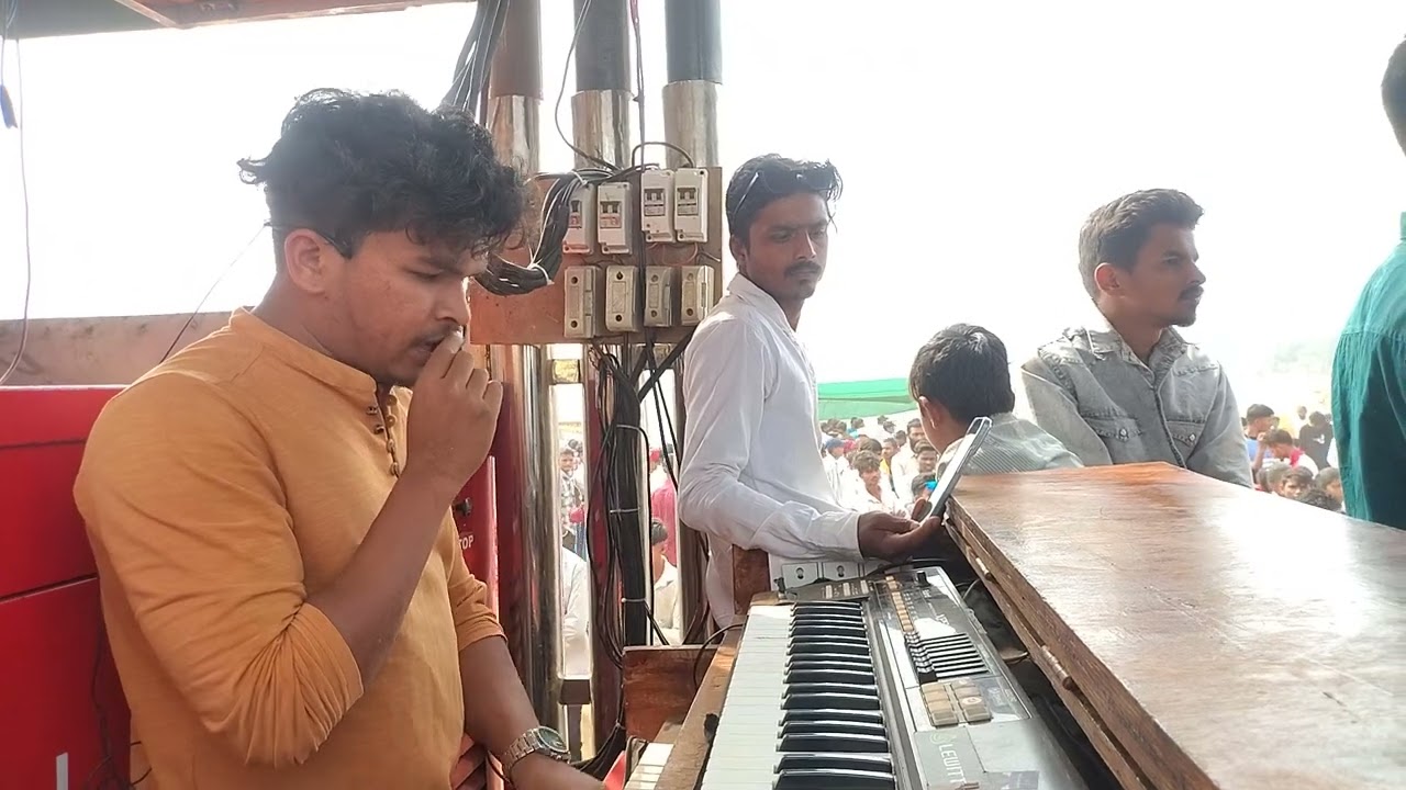 खंडेरावं यात्रा.. तोंडवलं  सोंग...सलाम रॉकी भाई.... न्यू मयुरी राज बँड कवडासर 