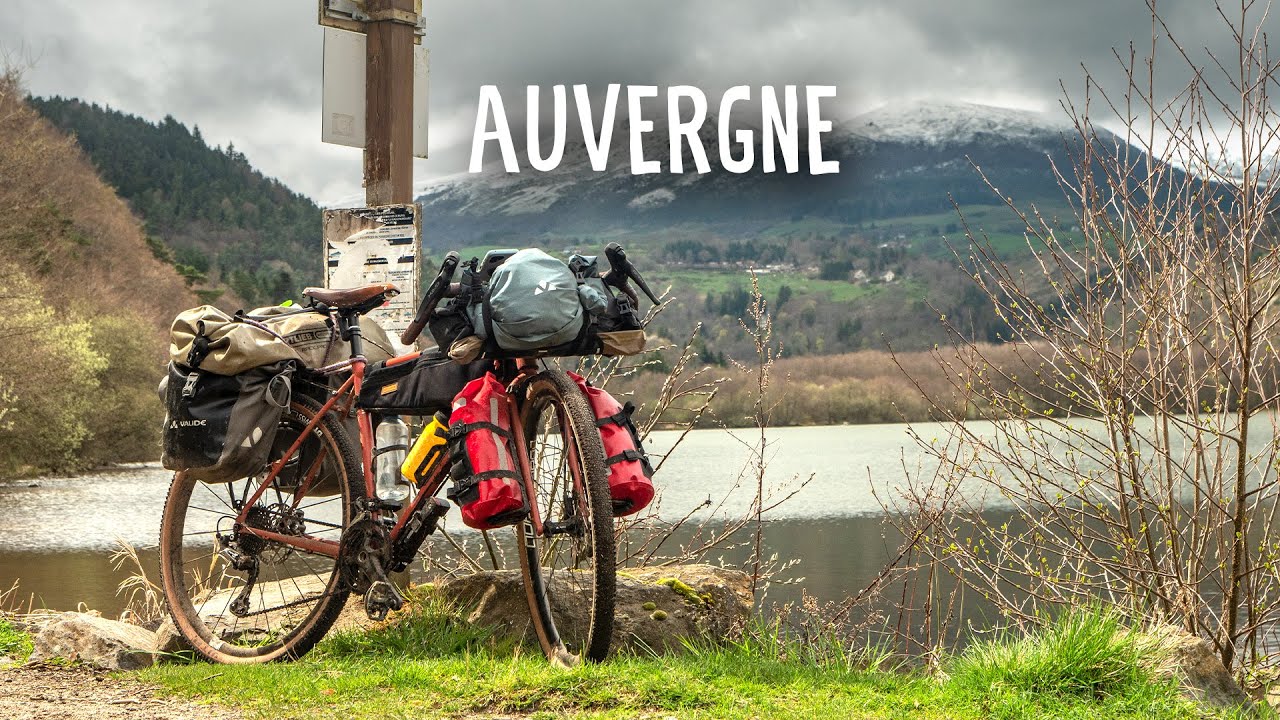 Bikepacking gravel en Auvergne, de la neige et du dénivelé ! (GTMC solo partie 2)