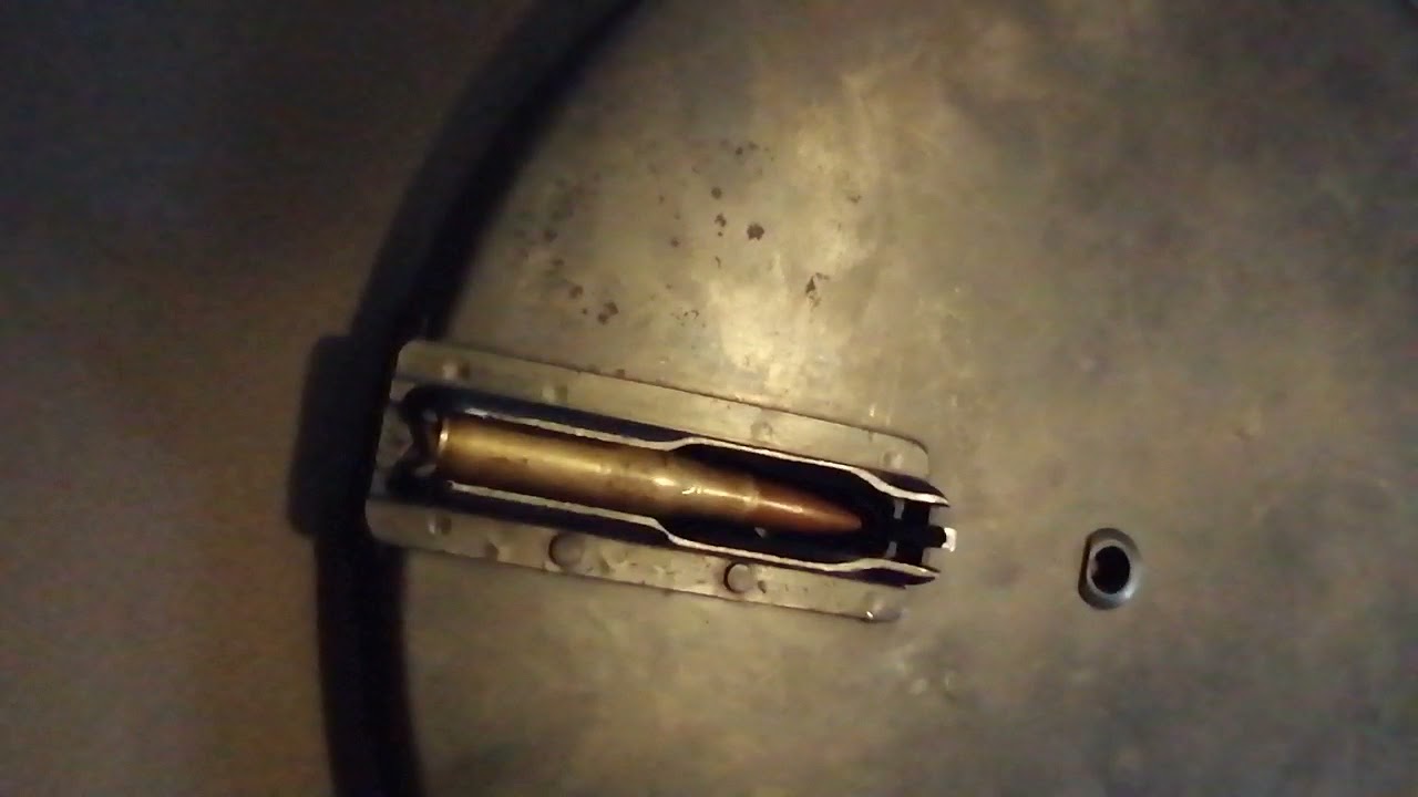 How to load a Dp 28 magazine