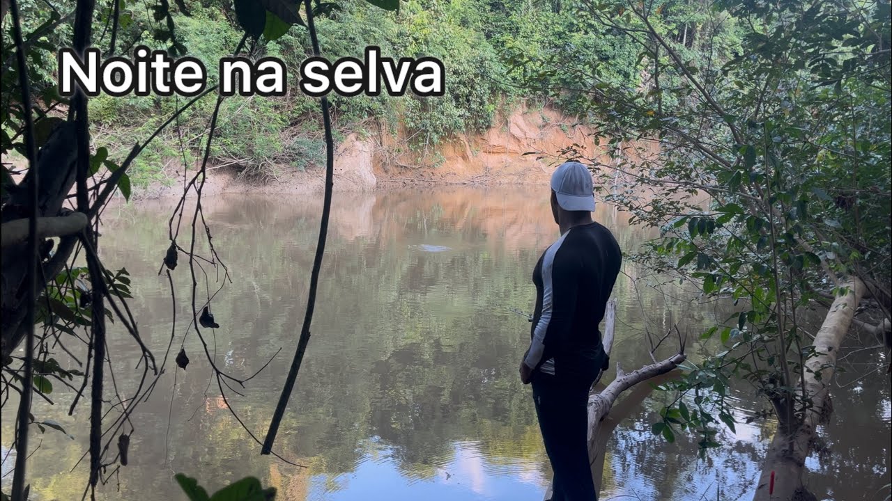 Acampamento, pesca e uma noite na selva.