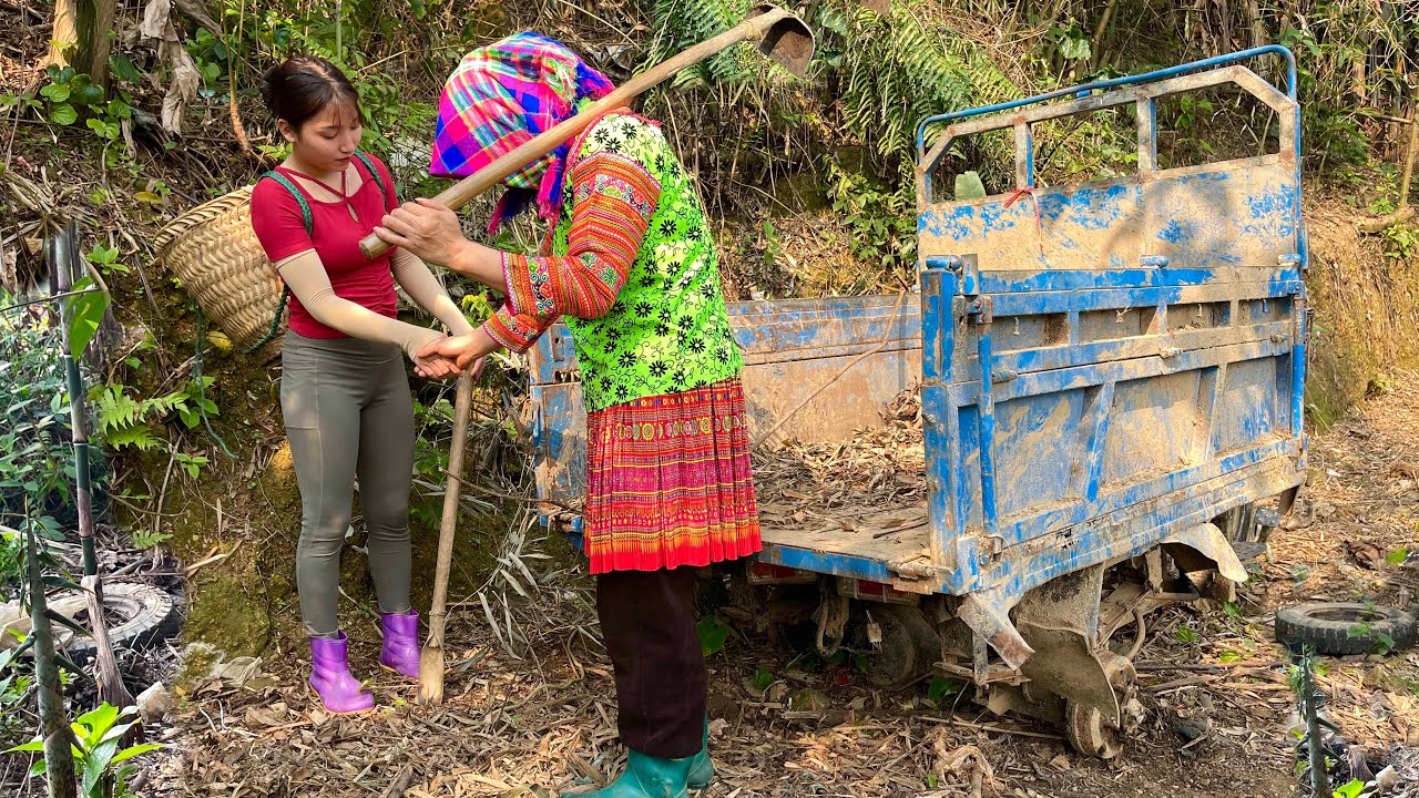 GIRL REPAIRS AND RESTORES HER GRANDMOTHER'S OLD 3-WHEEL VEHICLE IN THE VILLAGE