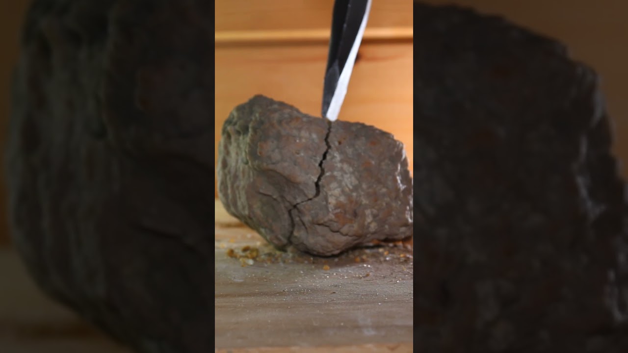 Cracking Geode Shaker No 22 #geodes #quartz #crystals #rockhounding