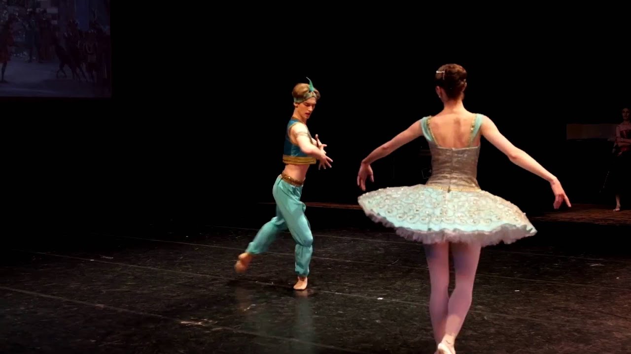 Julian MacKay Soloist Mikhailovsky Theatre : Charity Gala