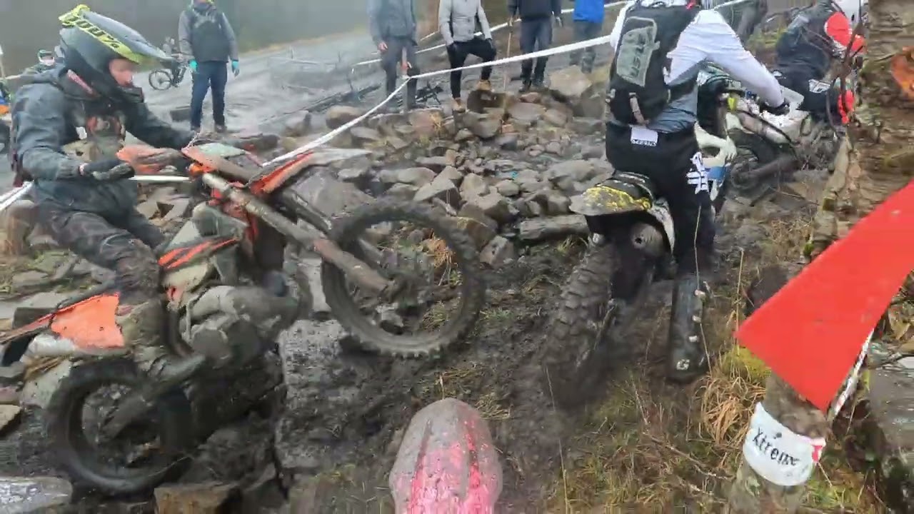 VALLEYS XTREME 2025 AM Race start Part 1