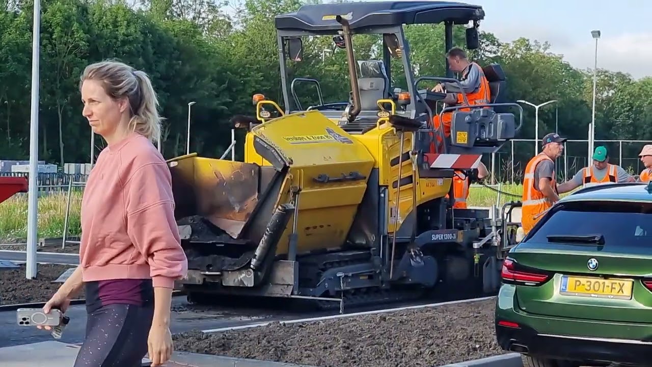 💥Deel8 Versluys💥 en zoon b.v asfalteren 🛣🚧⛔️ bij  Marie Diebenplaats in Leiden  tussenlaag asfalt