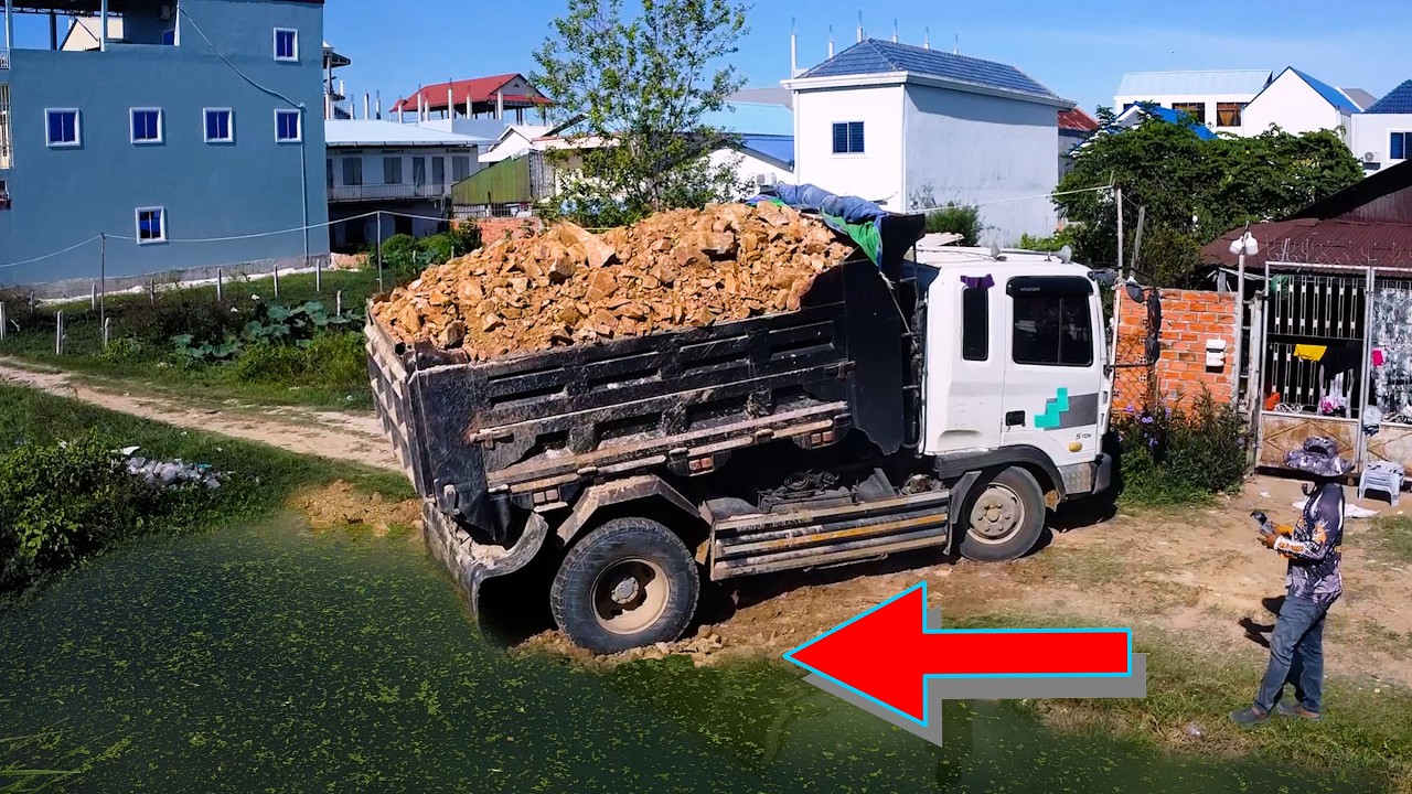 SCARY!!! Machinery Work Transforming a Landfill Dumping & Dozer in Actions!
