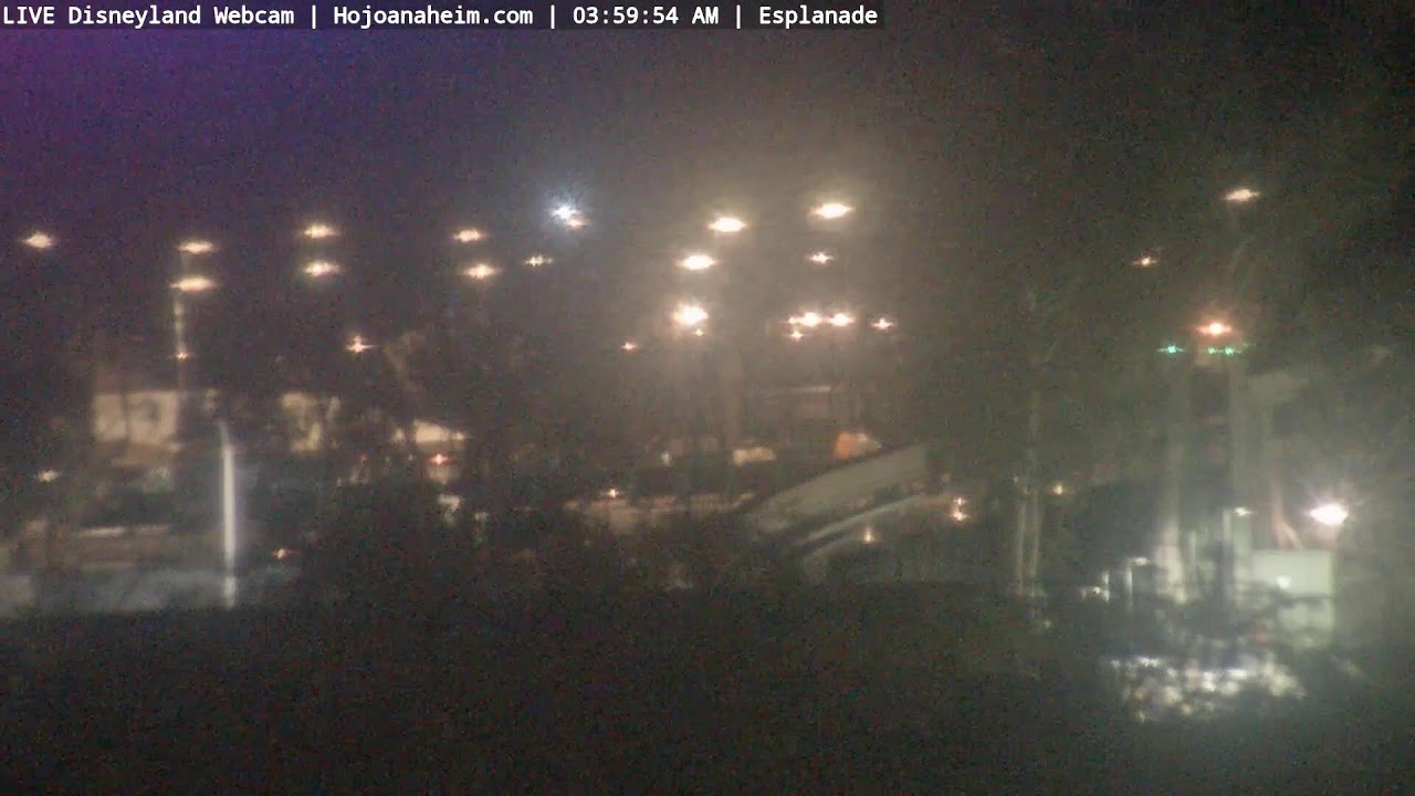 Mattercam 01/29/2026 16:16 - LIVE DISNEYLAND Webcam from Howard Johnson Hotel Anaheim