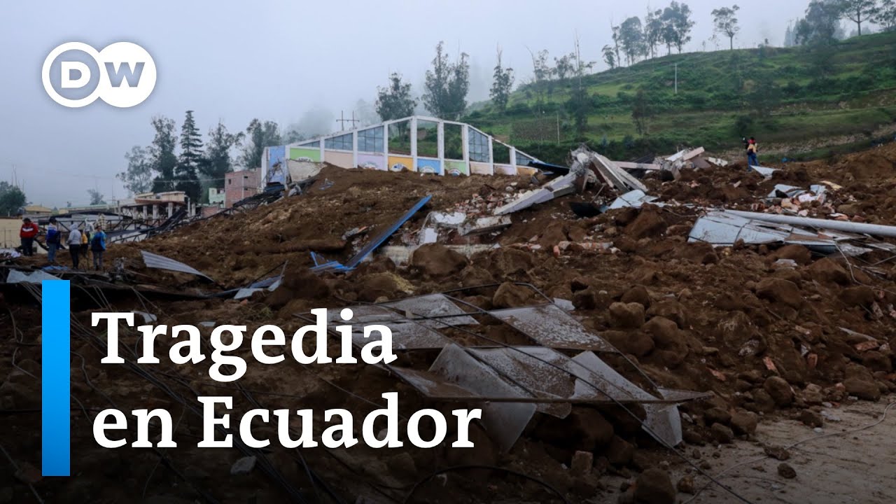 Un alud barrió con decenas de casas en la localidad de Alausí