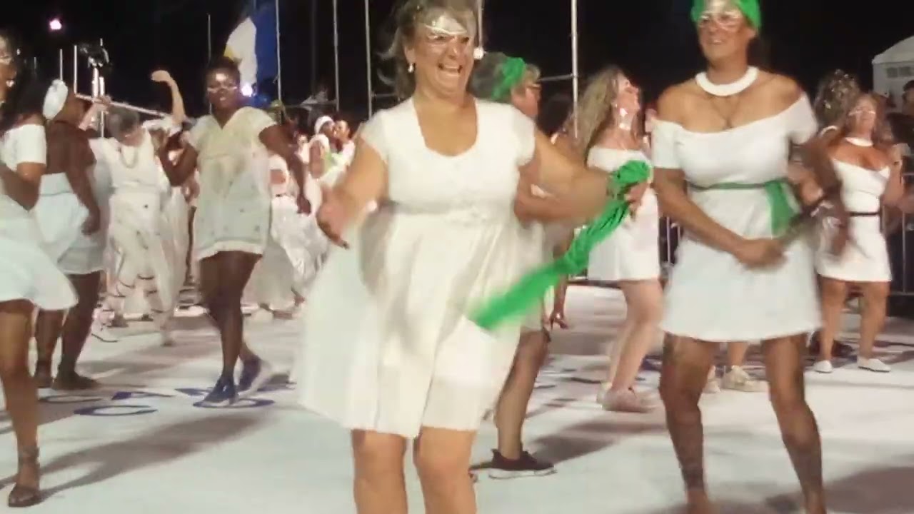 Parte 1 Comparsa mujeres /Desfile de llamadas en Lagomar, Ciudad de la Costa, Canelones, Uruguay 🇺🇾
