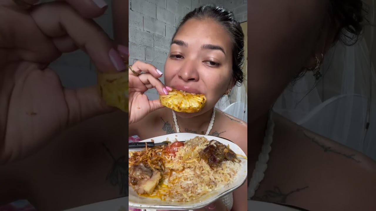 COSTELA ASSADA DE FORNO COM ABACAXI ARROZ E BATATA PALHA 