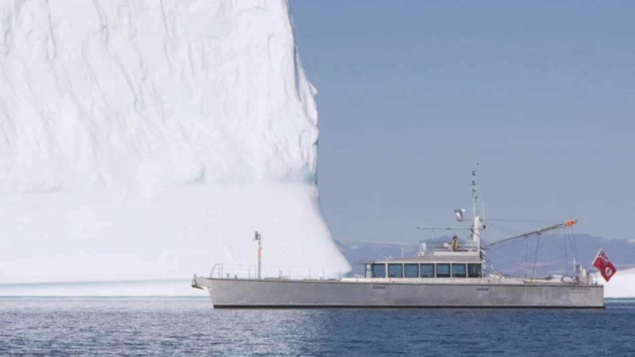 Cruising in Greenland's Disco Bay