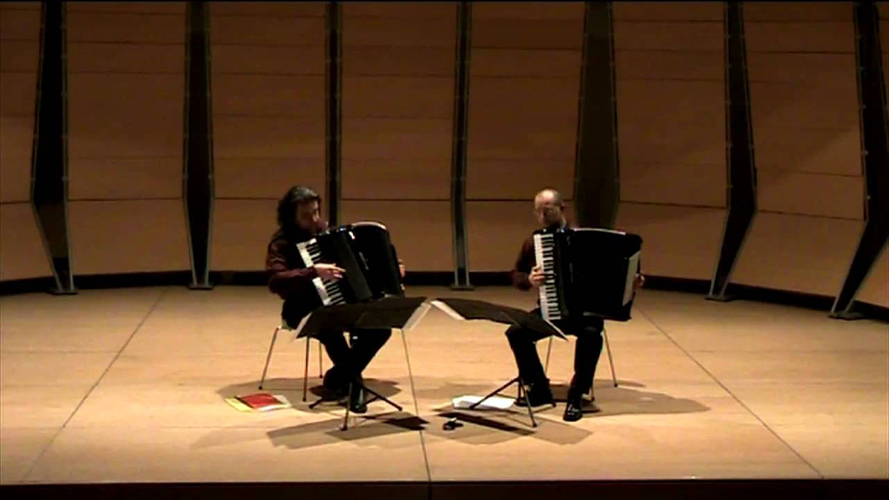 J.S. Bach - Ricercare BWV 1079 played by Duo dissonAnce