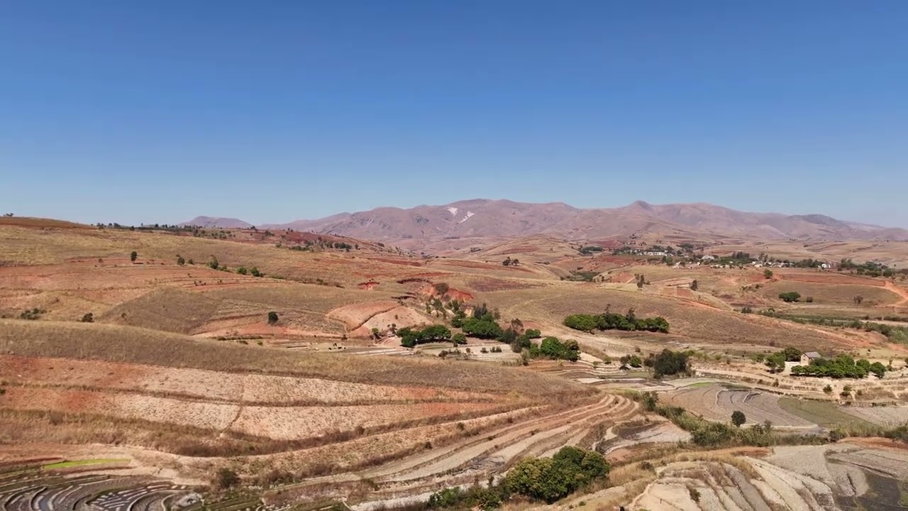 Madagascar, Mandoto between Antsirabe and Miandrivazo