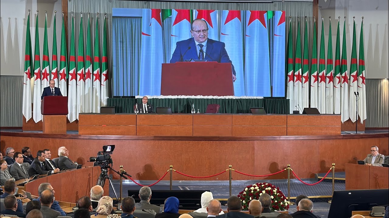 كلمة الوزير الأول خلال إشرافه على مراسم تنصيب أعضاء المجلس الوطني الاقتصادي والاجتماعي والبيئي
