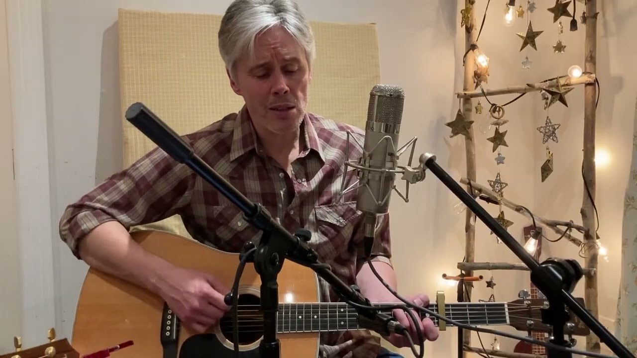 Wild Blue Rose - Eastbound Train - Live on Queen Street