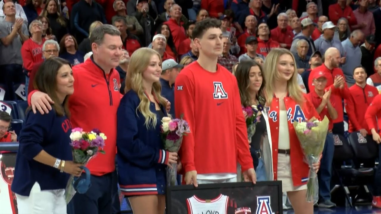 Basketball Head Coach Tommy Lloyd named Father of the Year Honoree