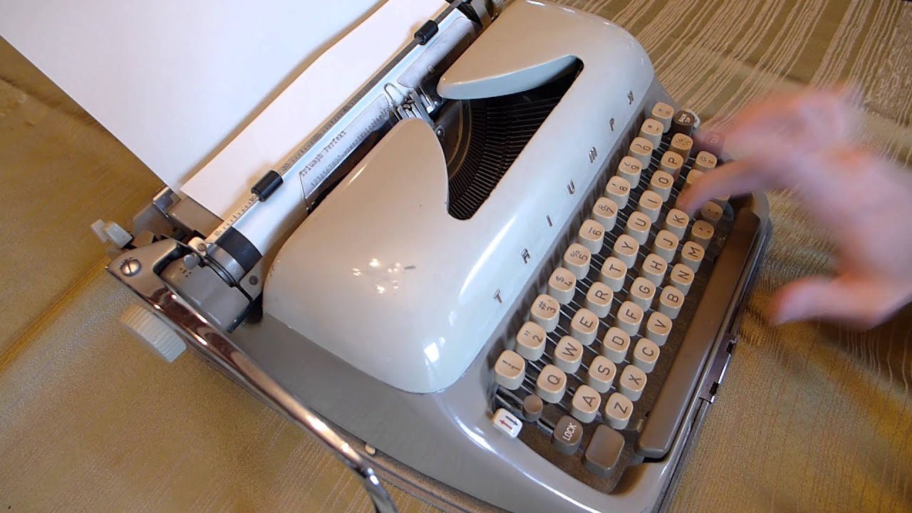 Triumph Perfekt Typewriter