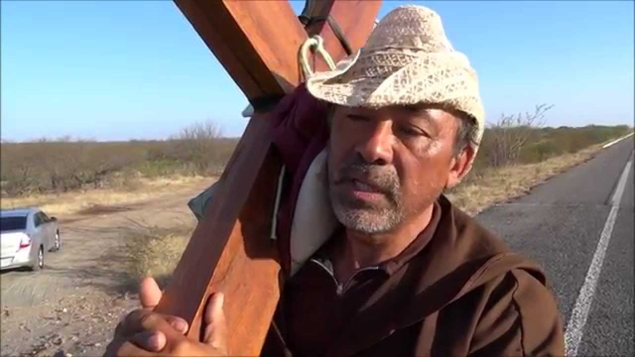 ROMEIRO ANDA 450KM A PÉ PARA PAGAR PROMESSA EM CANINDÉ