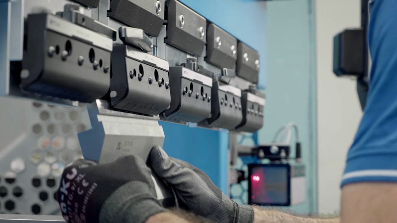 Application 2 - Made with FX bend - Promecam fast clamping tool change
