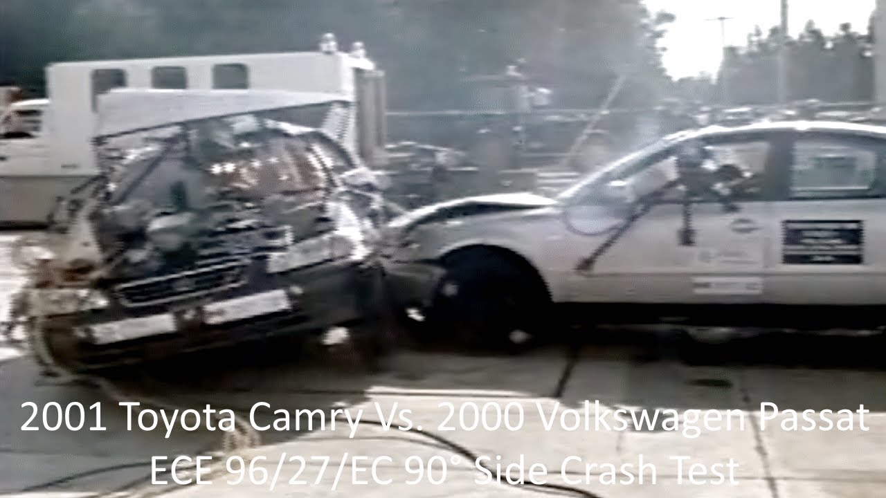 2000 Volkswagen Passat Into 2001 Toyota Camry 90&deg; Side Crash Test (ECE 96/27/EC - 50 Km/h)