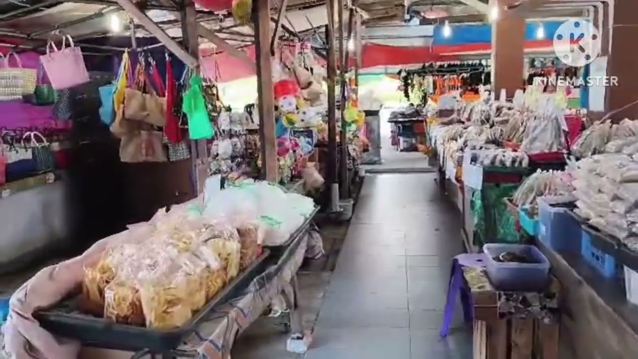 Market Pasar Lachau Bandar Sri Aman Sarawak.