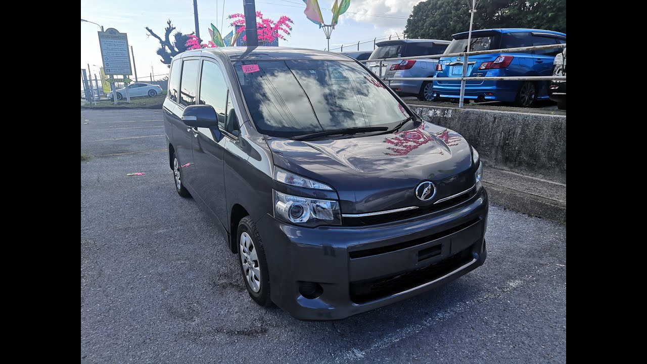 Johnny's Used Cars Okinawa - 2010 Toyota Voxy (16221)