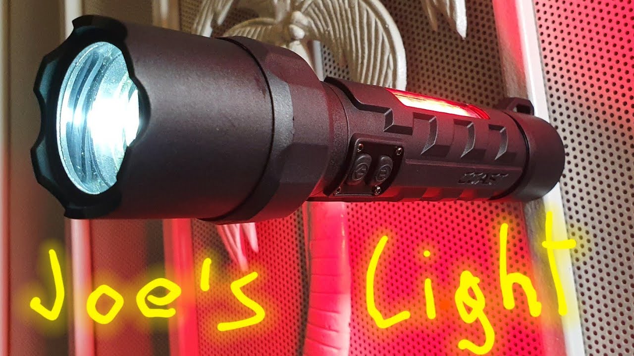Coast Polysteel 700 Worklight: Cool Features, Very Useful