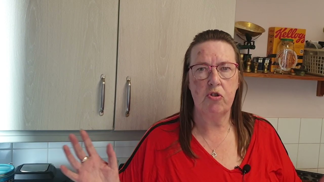 Nightmare Trying To Pay Cash Into Bank (Rant Warning) #ukpreppers #costofliving #keepcash