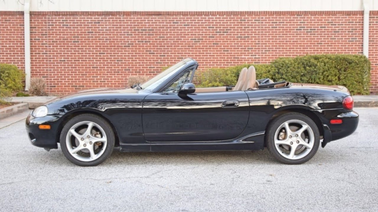 2001 Mazda MX-5 Miata LS 6-Speed:  walk-around & cold start 