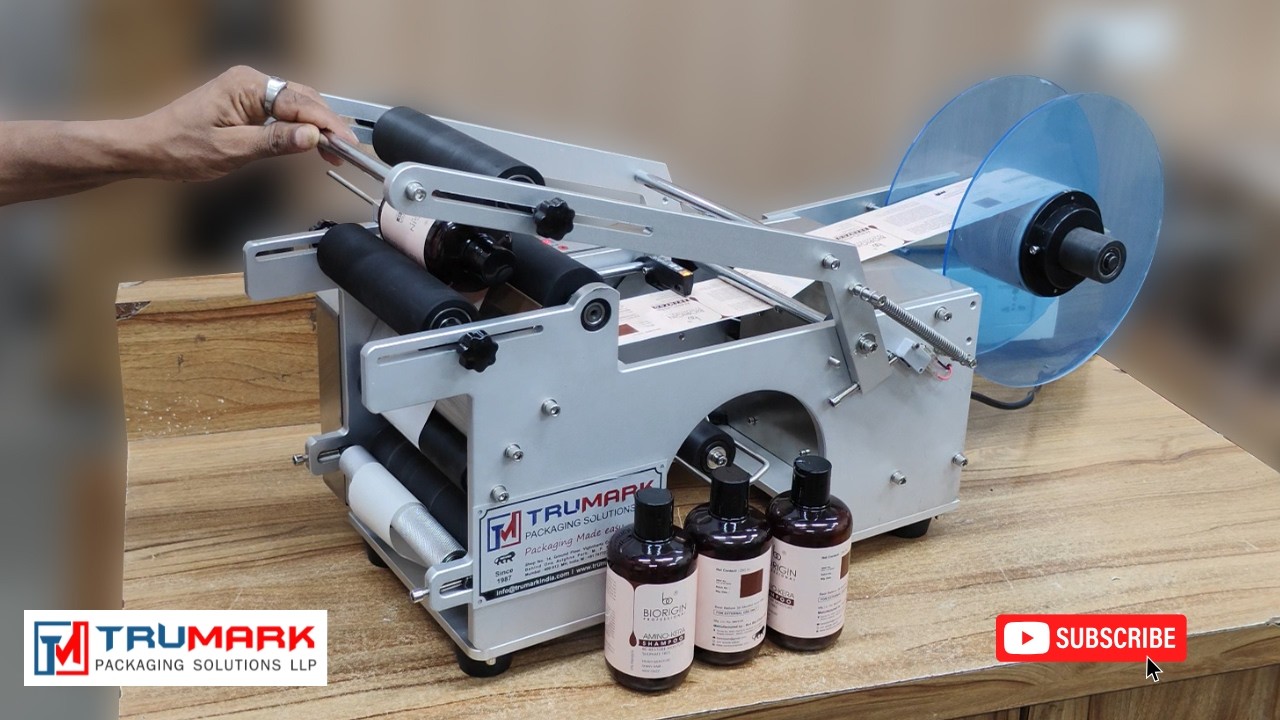 Semi-Automatic Round Bottle Labeling Machine For Plastic & Glass Bottles