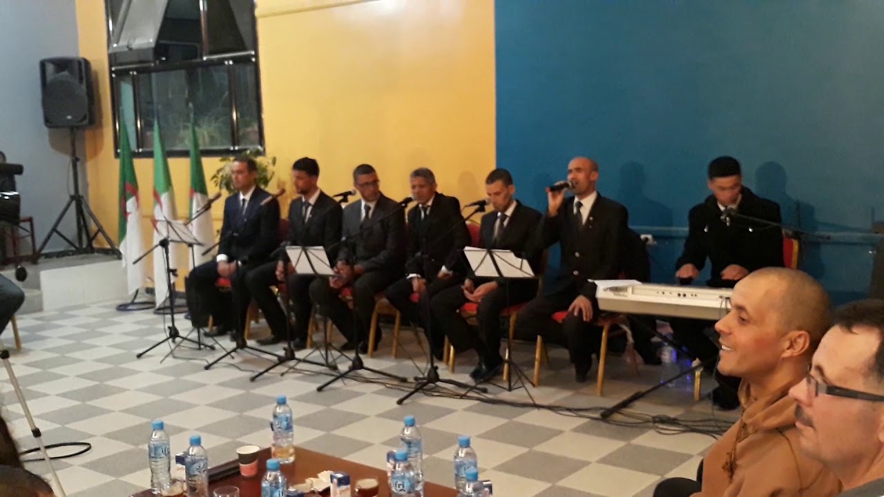 انشودة صلوا على خير الانام من أداء فرقة الاصيل للانشاد و احياء التراث بئر العاتر