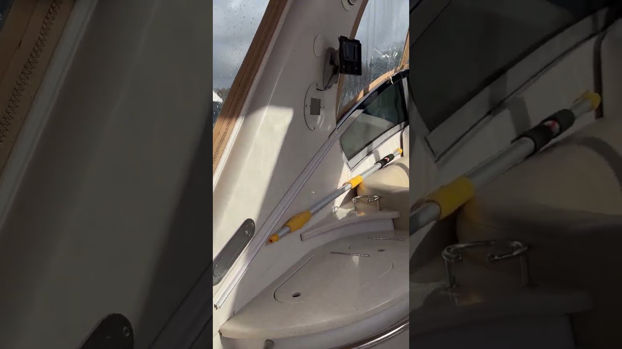 2009 Four Winns Vista 318