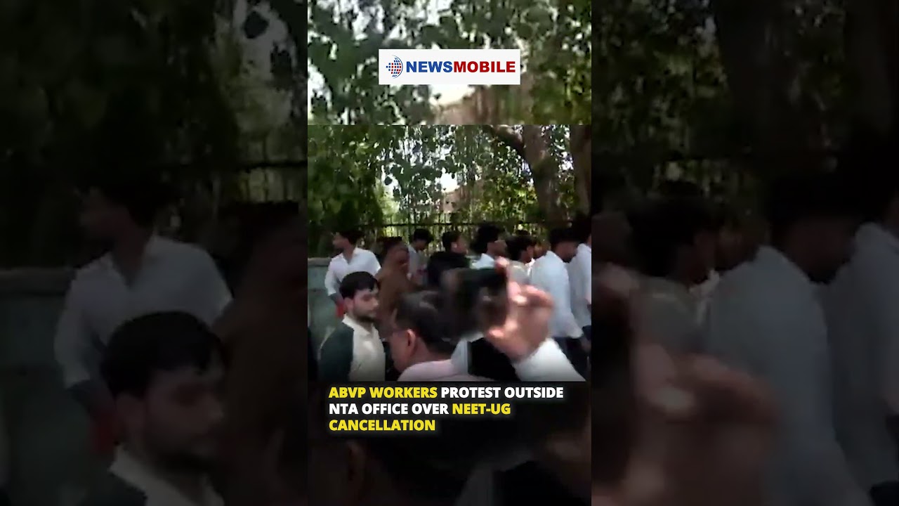 ABVP Workers Protest Outside NTA Office Over NEET-UG Cancellation